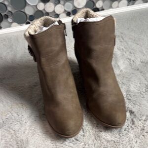 Report Taupe Ankle Boots with Cozy Lining